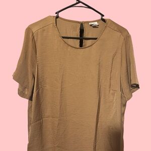 a new day Tan Short Sleeve Keyhole Crewneck Blouse